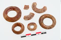 Foto von Bernsteinringperle (NHMW-PRAE-024890)